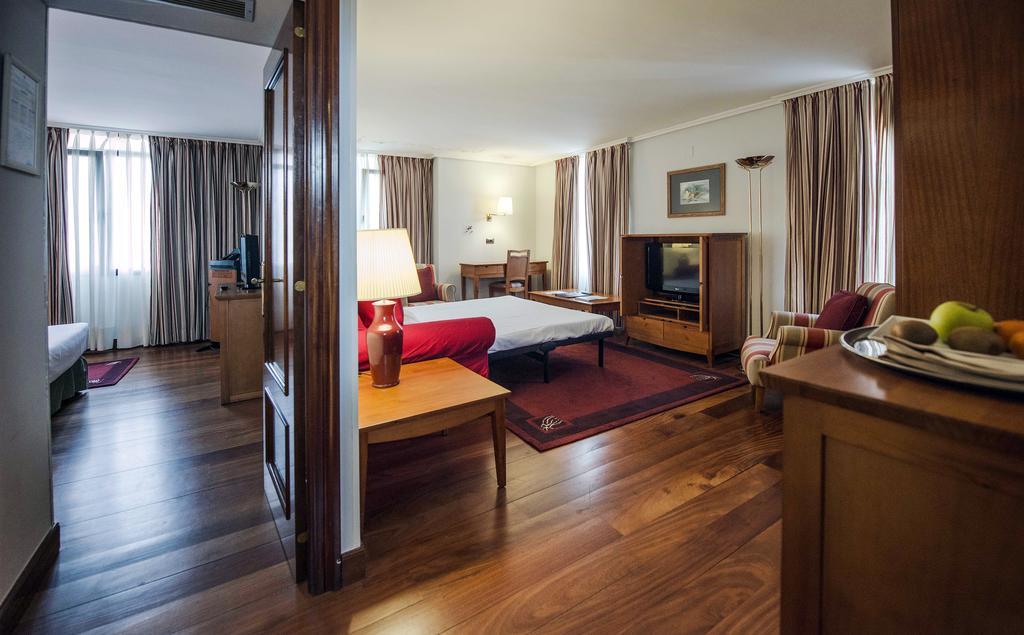 Hotel Conde Duque Bilbao Bagian luar foto