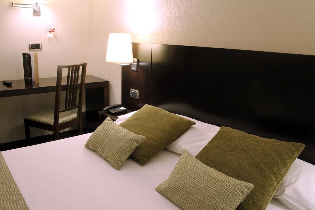 Hotel Conde Duque Bilbao Bagian luar foto